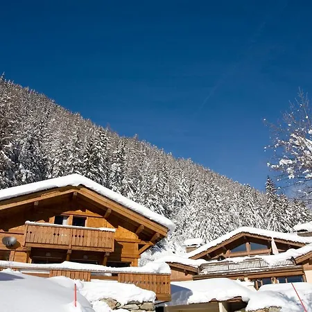 Yeti Lodge Rooms-3